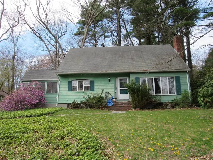 6 Hearthstone Dr, Medfield, MA 02052 - #2