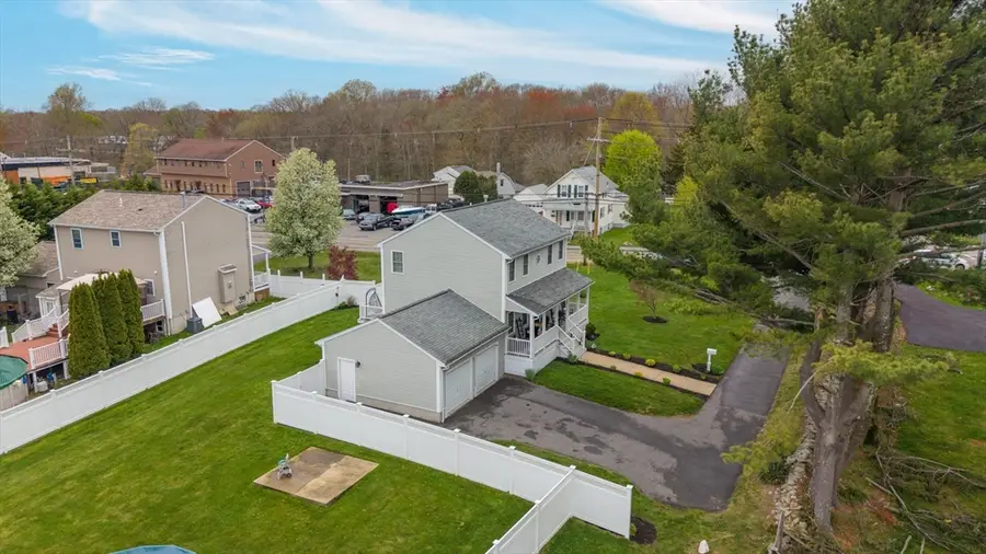 1870 County St, Somerset, MA 02726 - #3