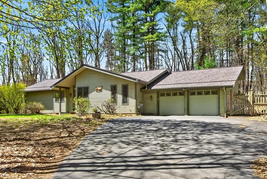 18 Laurel Ln, Princeton, MA 01541 - #1