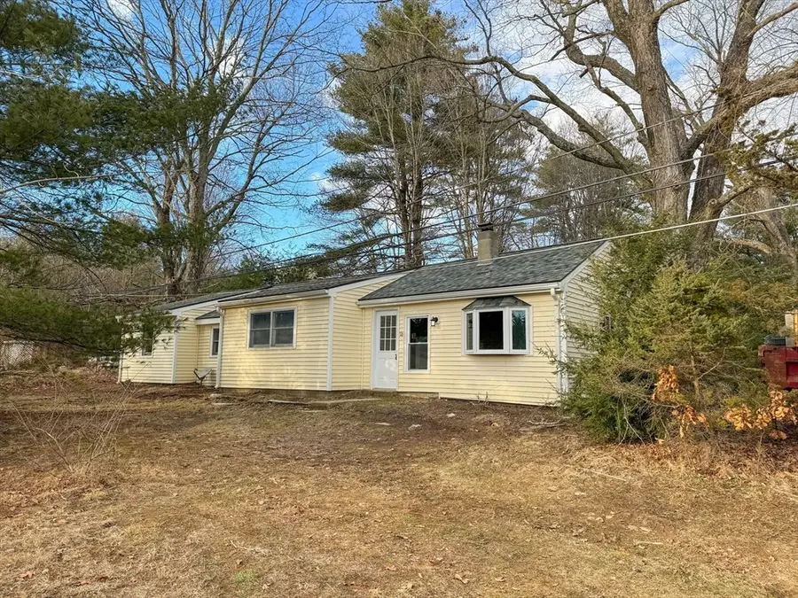 16 School House Cross Rd, Brookfield, MA 01506 - #2