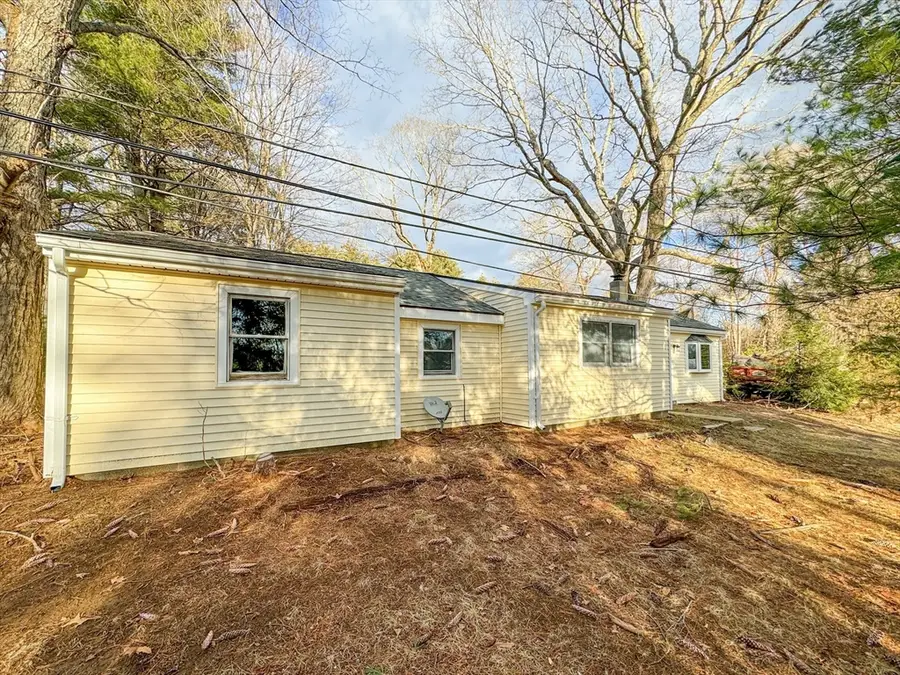 16 School House Cross Rd, Brookfield, MA 01506 - #3