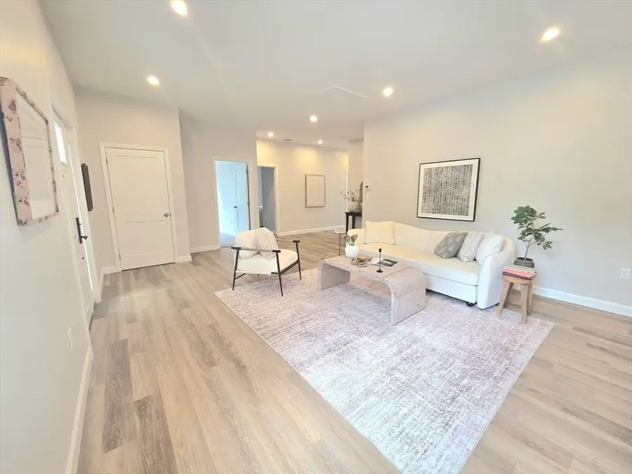 47 Myrtle St, Lynn, MA 01905 - #3