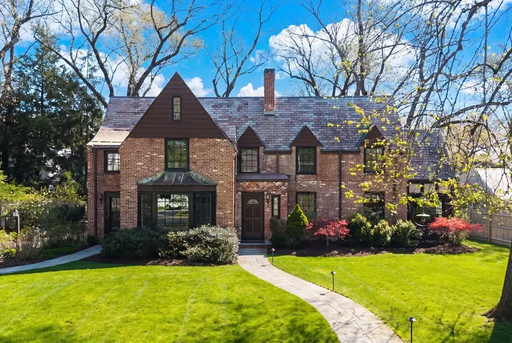 28 Emerson Rd, Wellesley, MA 02481 - #1