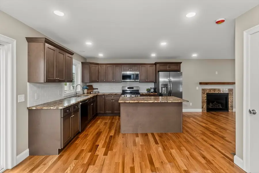 35 Focosi Ln, Ludlow, MA 01056 - #3