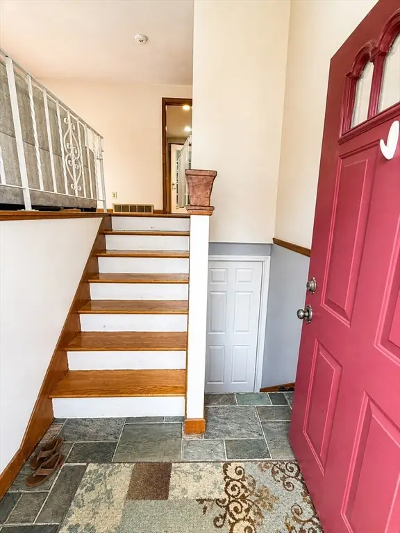 91 Loganberry Dr, Abington, MA 02351 - #2