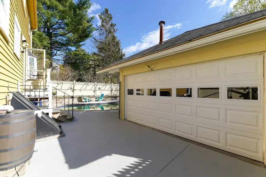 356 Quarry St, Quincy, MA 02169 - #3