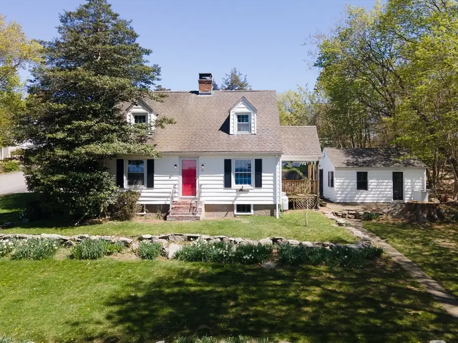 6 Miles Ave, Tiverton, RI 02878 - #3