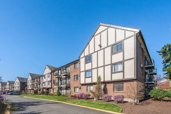 159 Bittersweet Ln #103, Randolph, MA 02368