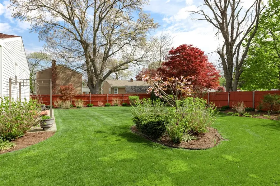 706 Lawton St, Fall River, MA 02721 - #3