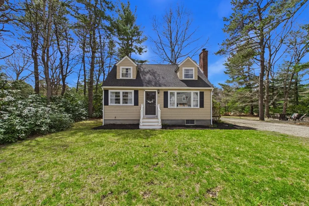 13 Albatross Ave, East Wareham, MA 02538 - #1