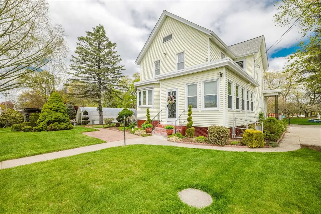 18 Central Ave, Seekonk, MA 02771 - #1