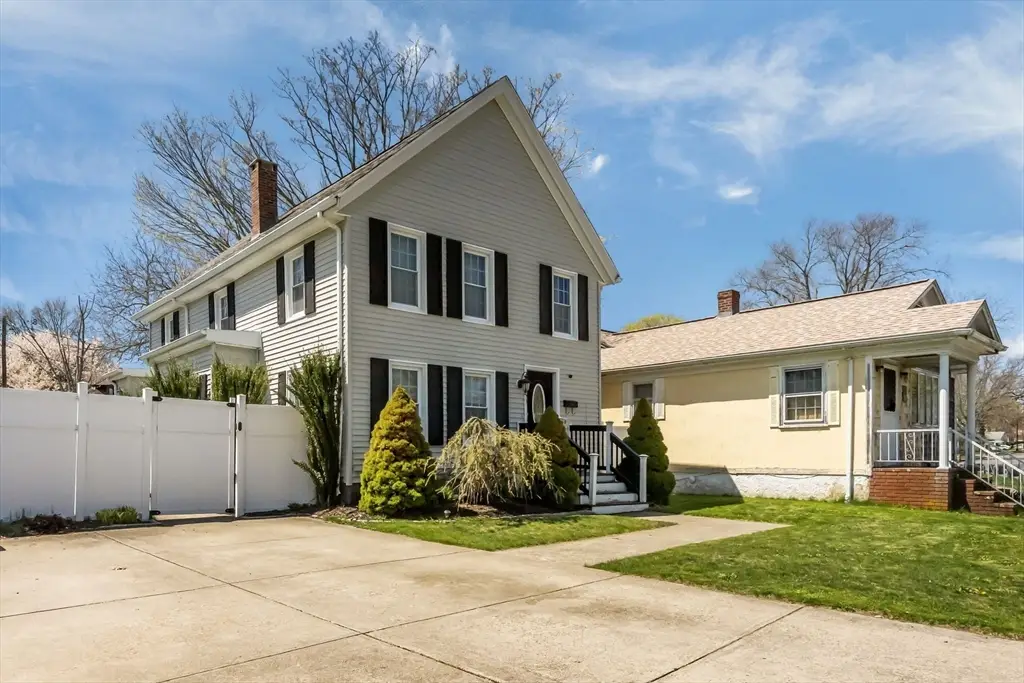 2453 Acushnet Ave, New Bedford, MA 02745 - #1