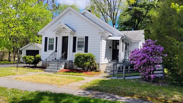19 Healy Rd, Worcester, MA 01603