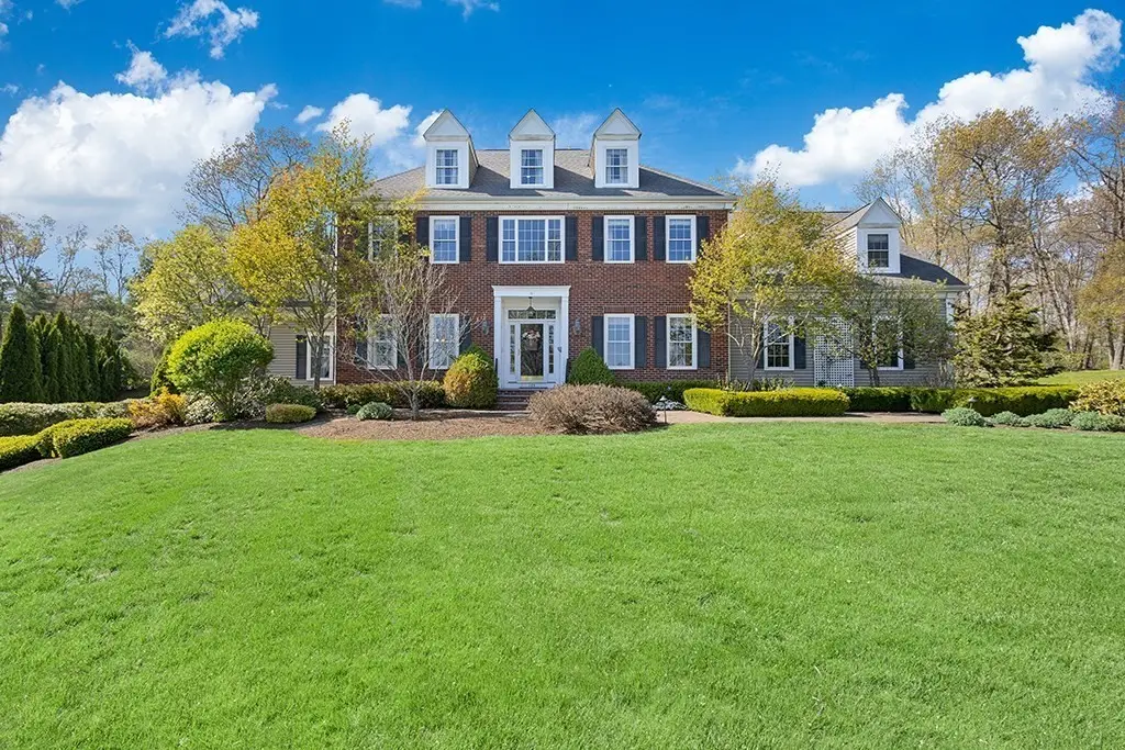 175 Pokanoket Path, Wrentham, MA 02093 - #1