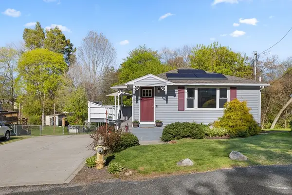 9 Williams St, Dudley, MA 01571