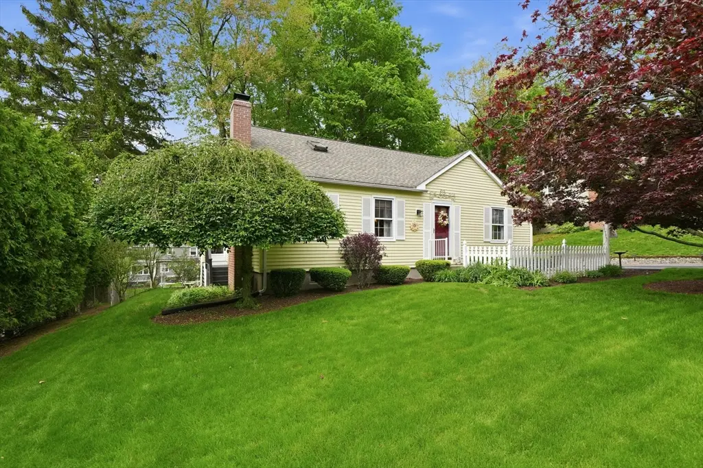 29 Crescent Hill, East Longmeadow, MA 01028 - #1