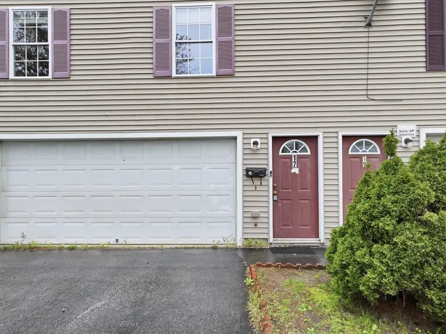 17 Bigelow St, Worcester, MA 01610 - #3