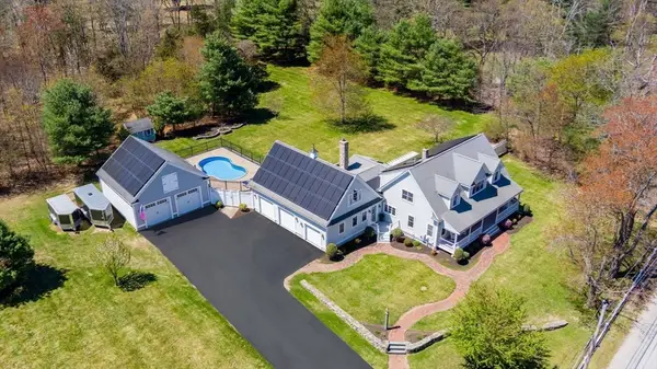 64 Warren St, Plainville, MA 02762