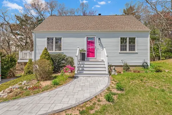 3 April Way, Plymouth, MA 02360
