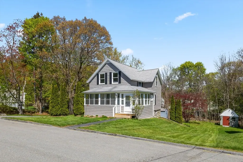 14 Park St, Auburn, MA 01501 - #1