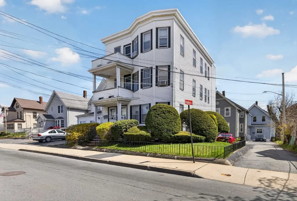 19 Bradford St, Everett, MA 02149 - #1