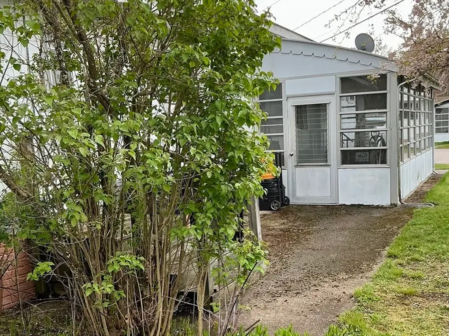 160 Washington #21, Plainville, MA 02762 - #3