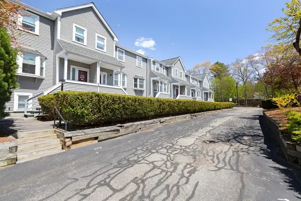 3 Summerville Rd #3, Foxboro, MA 02035