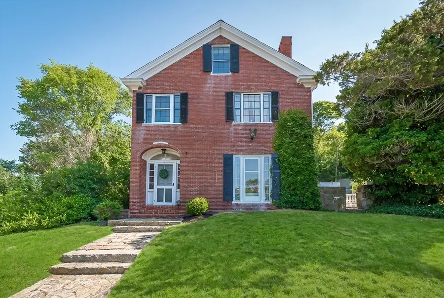 18 Union Street, Manchester, MA 01944 - #2