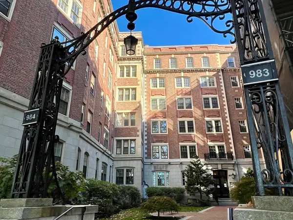 983 Memorial Drive #502, Cambridge, MA 02138