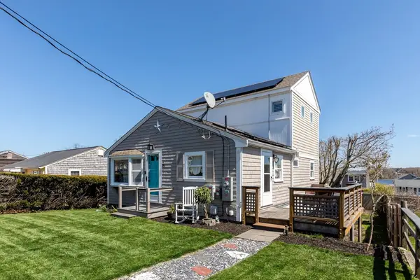 16 Thomas Ave, Plymouth, MA 02360