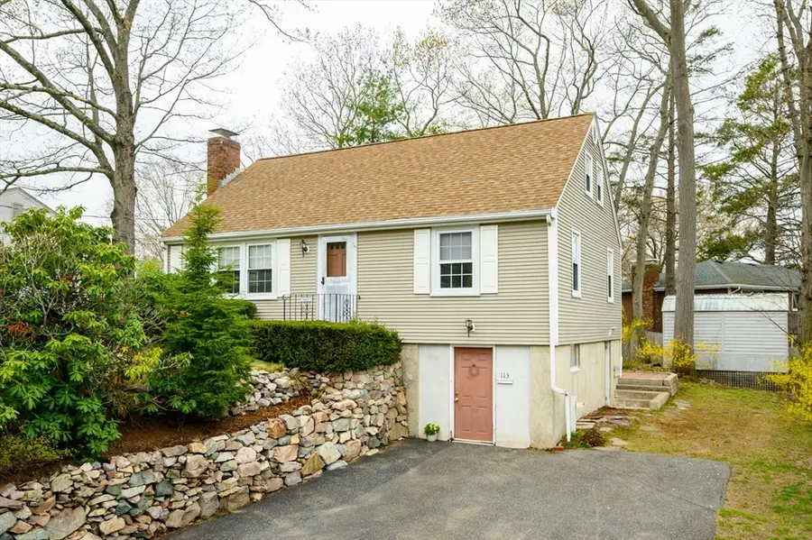 113 Ledgewood Rd, Dedham, MA 02026 - #3