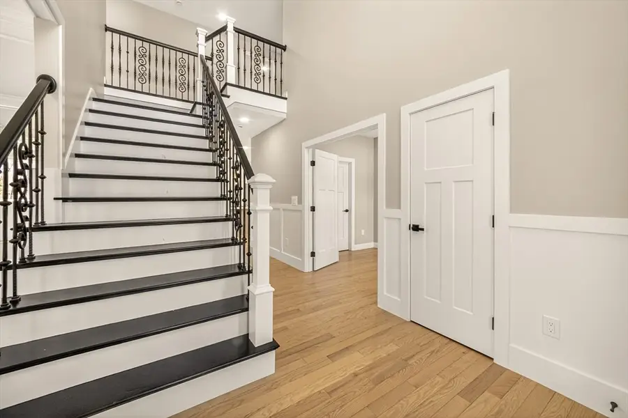 11 Falcon Dr, Shrewsbury, MA 01545 - #3