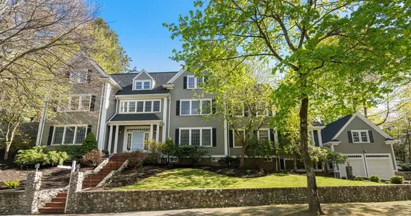110 Avalon Rd, Newton, MA 02468