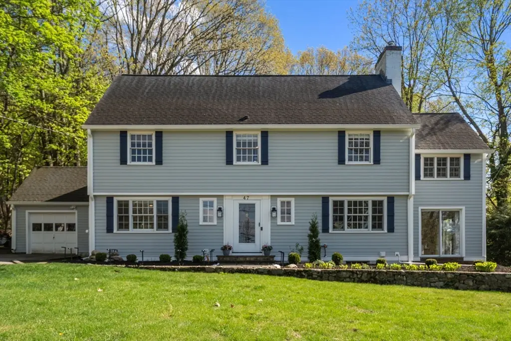 47 Indian Head Rd, Framingham, MA 01701 - #1