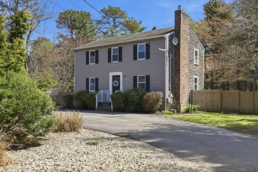 106 Bourne Rd, Plymouth, MA 02360 - #3