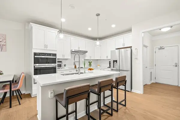 300 Martins Landing #103, North Reading, MA 01864
