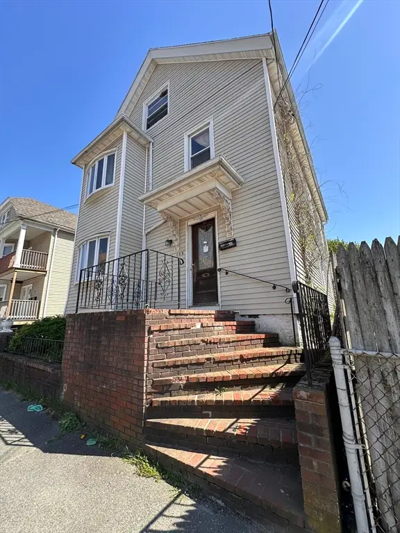 156 Holly St, New Bedford, MA 02746 - #2