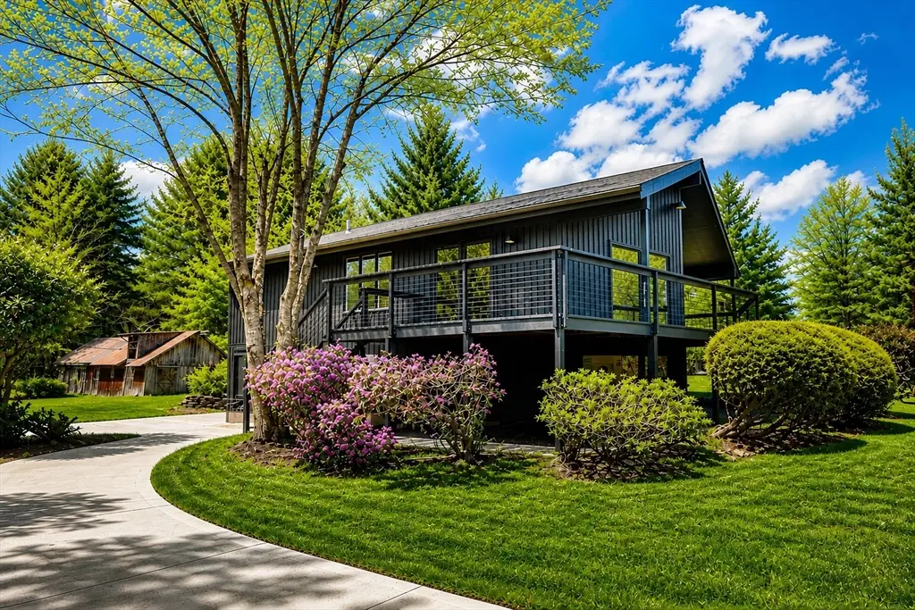 504 Skyline Trl, Chester, MA 01011 - #1