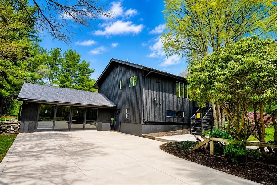 504 Skyline Trl, Chester, MA 01011 - #3