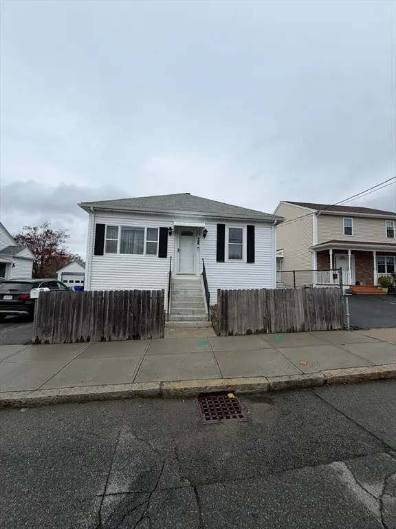 496 Tucker St, Fall River, MA 02721