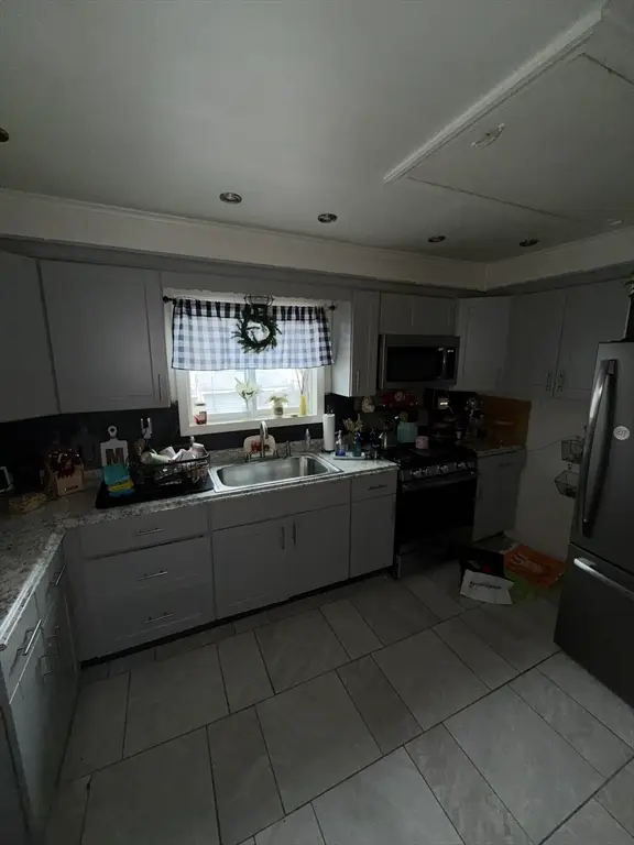 496 Tucker St, Fall River, MA 02721 - #2
