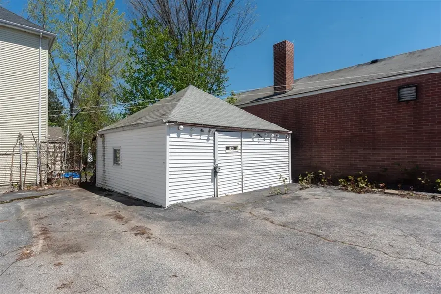18 Pearl St, Webster, MA 01570 - #3