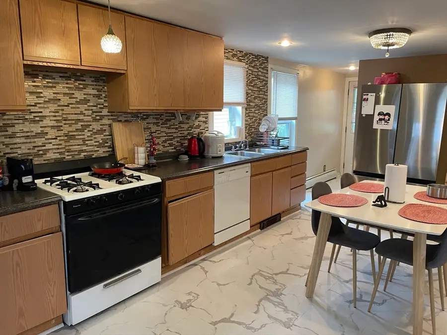 30 Barker Street, Lowell, MA 01850 - #3