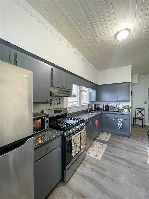 15 8th Ave, Haverhill, MA 01830 - #3