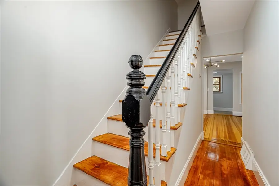 31 Charles Pl, Athol, MA 01331 - #3