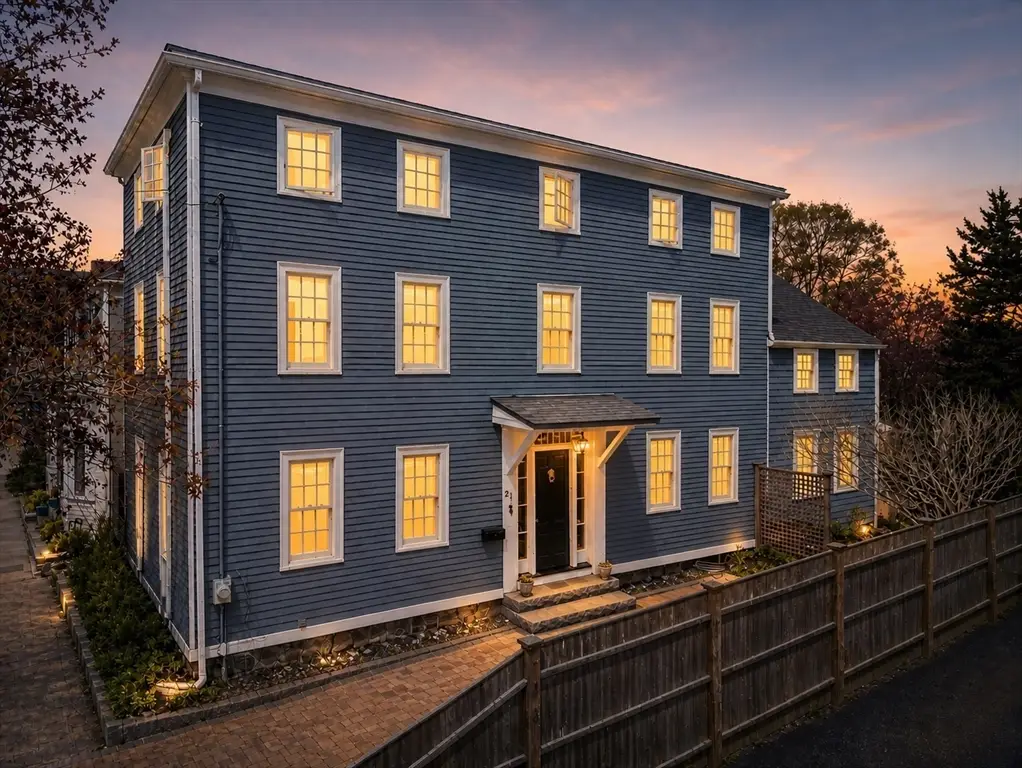 21 Purchase St, Newburyport, MA 01950 - #1