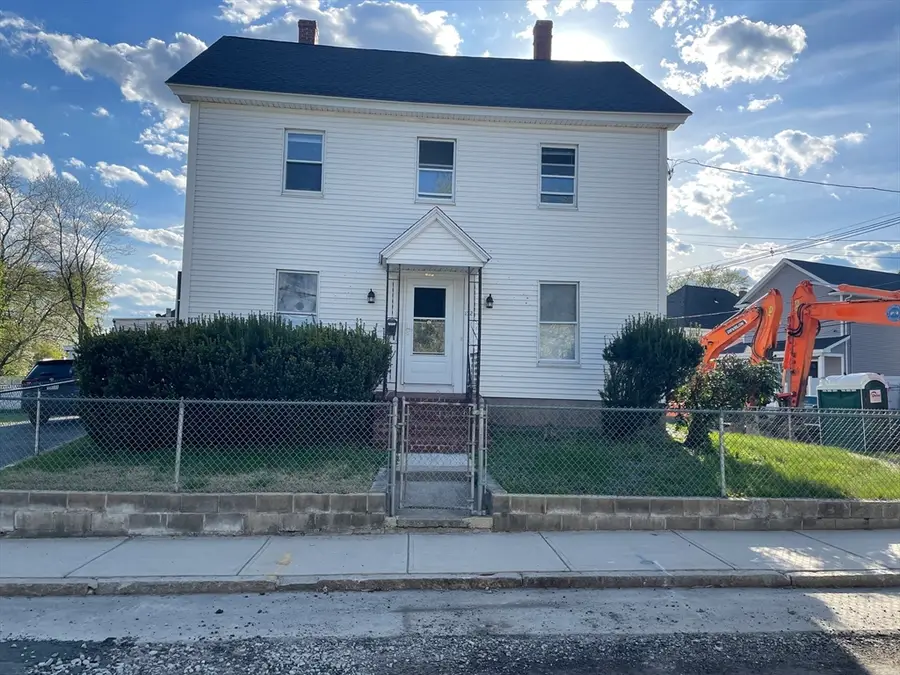 192 Hildreth St, Lowell, MA 01850 - #2