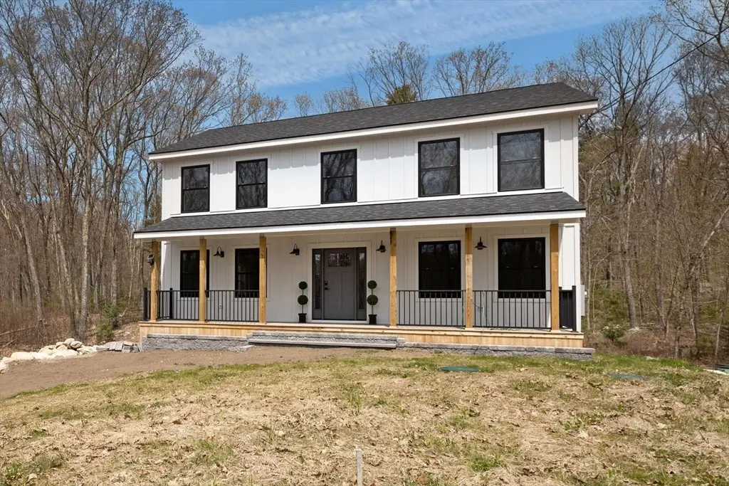 130 Se Main St, Douglas, MA 01516 - #1