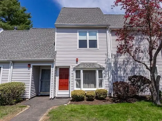 17 Mary Dyer Ln #17, Easton, MA 02356