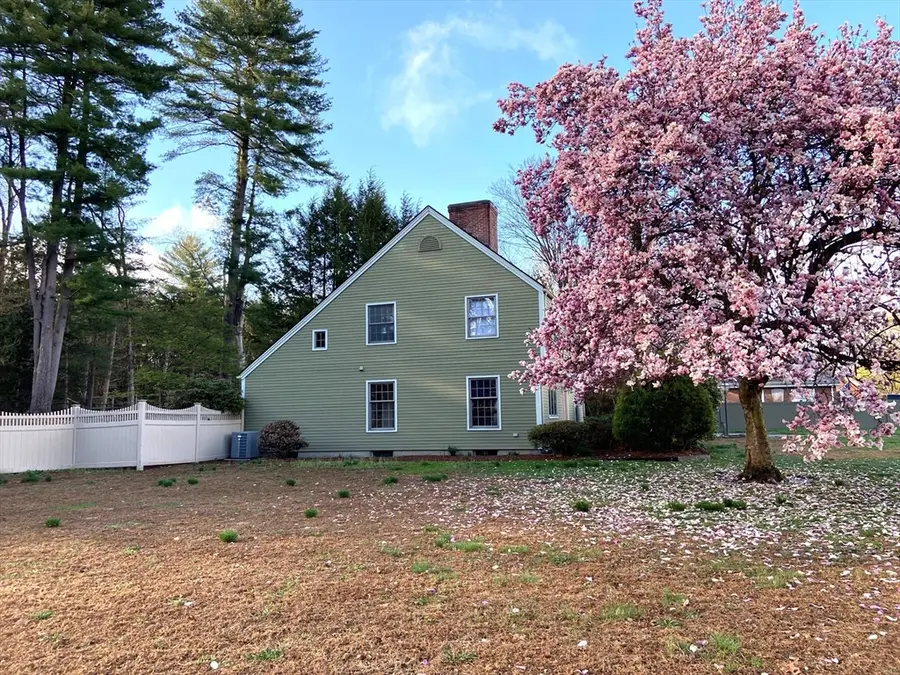 34 Gore Avenue, Hatfield, MA 01038 - #3